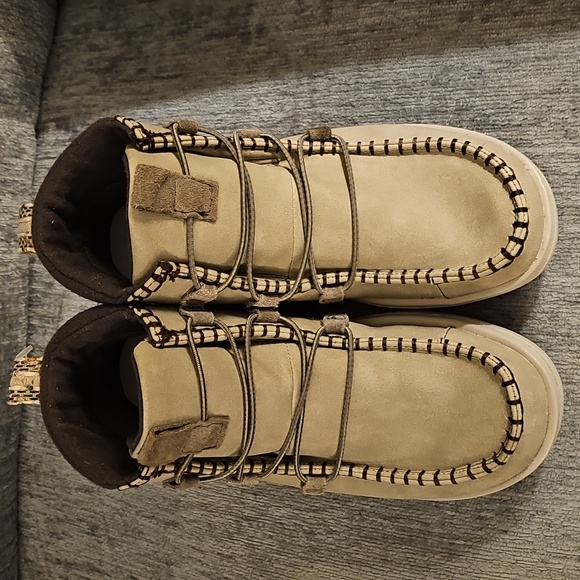 Hey Dude Eloise Recycled Leather Oak Ankle Shoes Sz 9 EUC - Picture 9 of 13